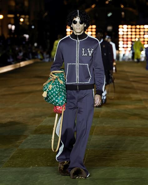 louis vuitton sjaal duitsland|louis vuitton sommer 2024.